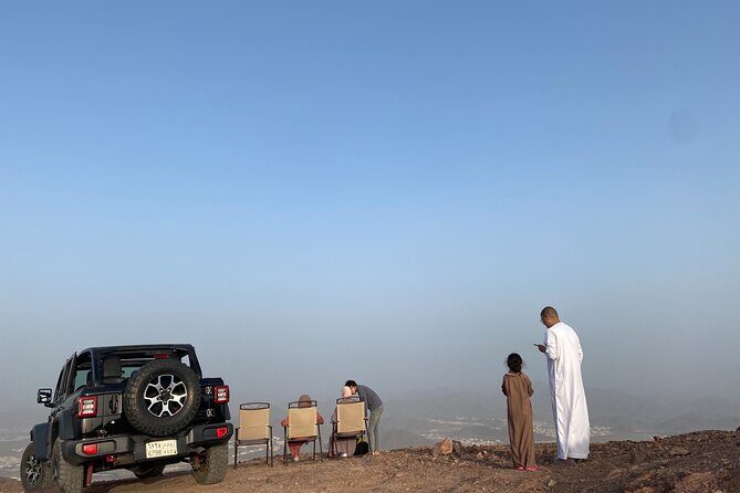 4WD Adventure in Uhud Mountain - The 45-minute Jeep Wrangler ride: safe thrills on rugged terrain