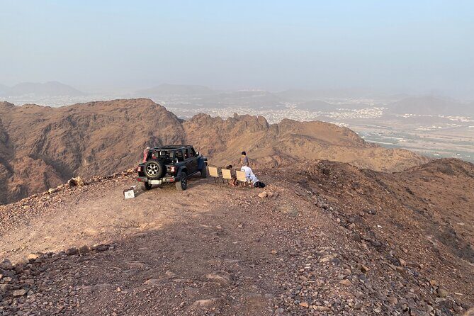 4WD Adventure in Uhud Mountain - Guide quality is the difference maker here