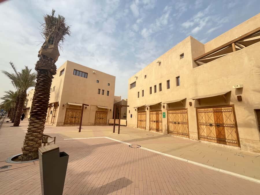 Al Masmak Fortress, Murabba Palace, and Souq Al Zal Tour - Souq Al-Zal: everyday objects with cultural meaning