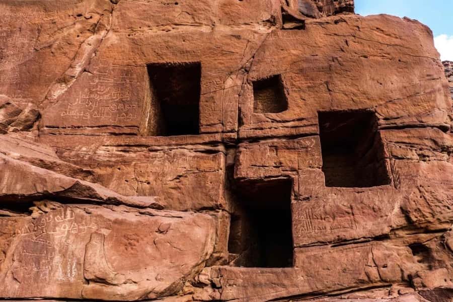 Al Ula: Dadan and Jabal Ikmah Tombs Guided Tour - Dadan: walking into the world of the Lihyanites and Dadanites