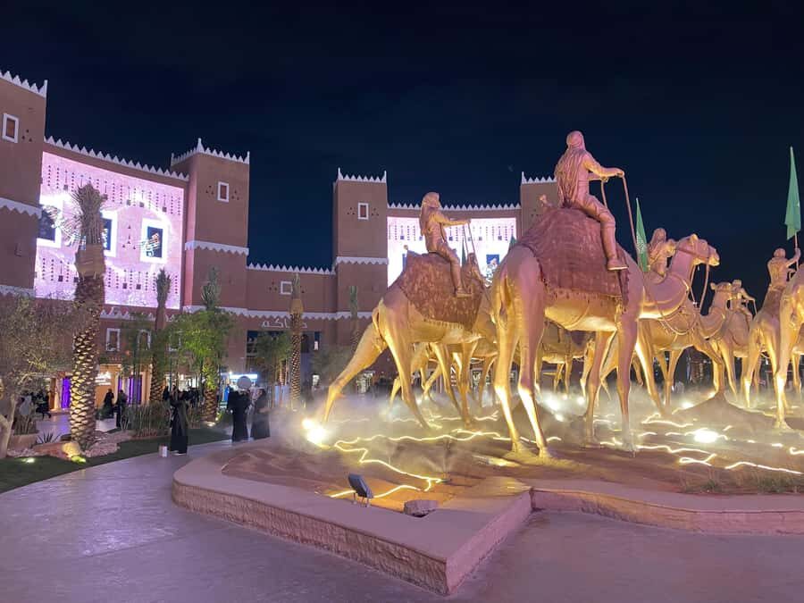 Boulevard World, Boulevard Riyadh Private Tour+Saudi Meal - Boulevard Riyadh City: Concerts, Shopping, and a Self-Guided Wander