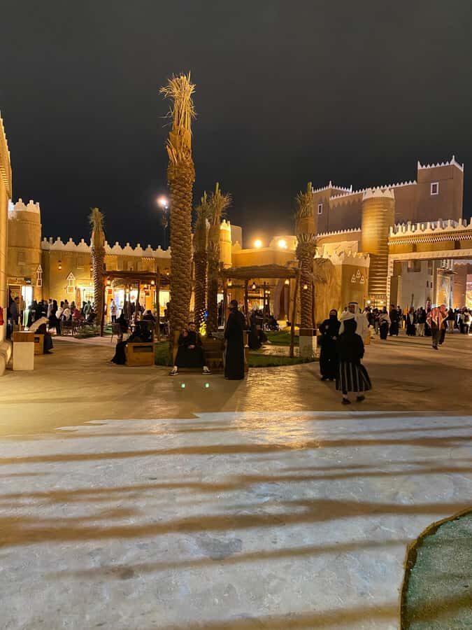 Boulevard World, Boulevard Riyadh Private Tour+Saudi Meal - What to Bring (So You Don’t Regret It Later)