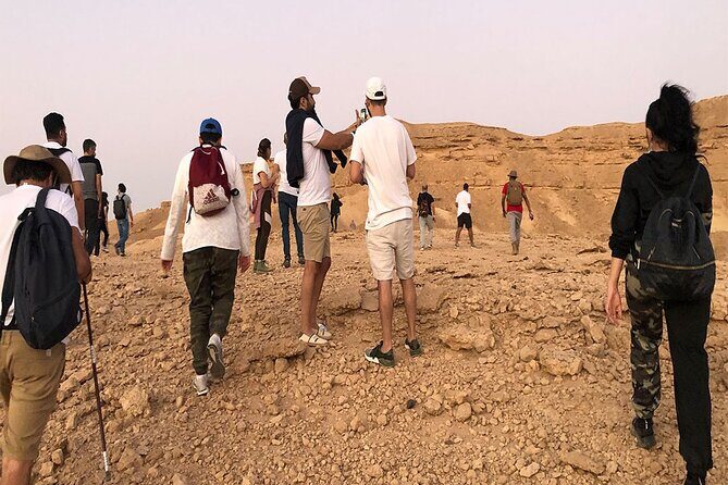Edge Of The World Hike(Dinner under stars,village,bats cave,camp) - Stop 2: Jabal Firayn summit time and horizon views from higher ground