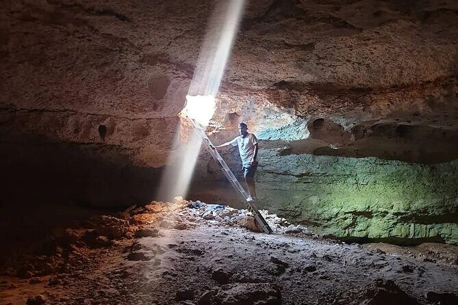 Edge Of The World Hike(Dinner under stars,village,bats cave,camp) - Getting there: included rides, bumpy roads, and timing you should watch