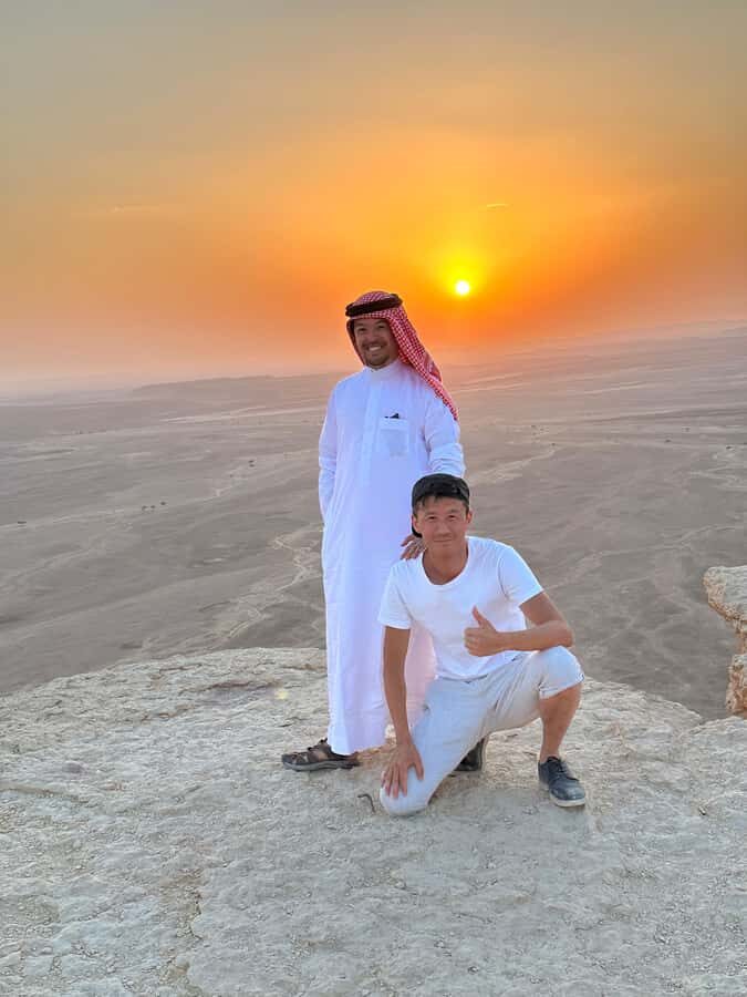 Edge of The World Riyadh,Camel Ride ,Bat Cave Visit & Dinner - The hike-and-view rhythm: what the day feels like in real time