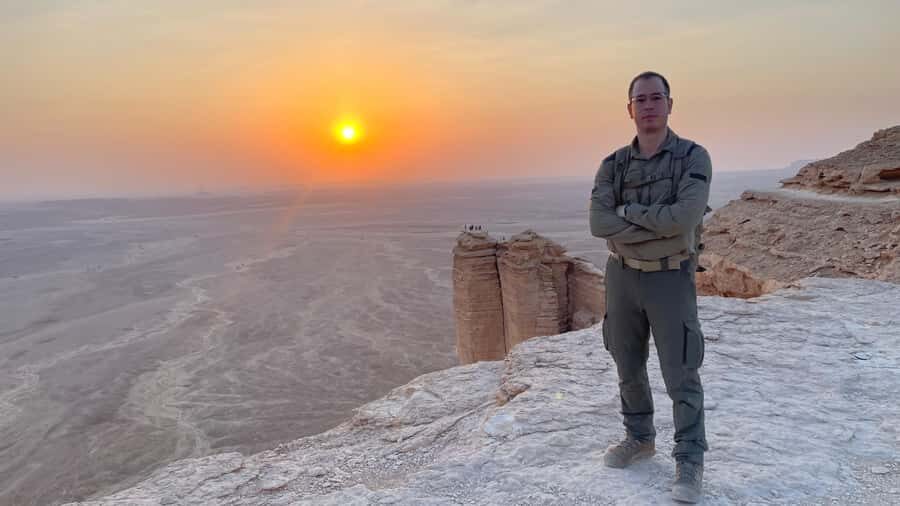 Edge of The World Riyadh,Camel Ride ,Bat Cave Visit & Dinner - Transport details that can change your comfort level