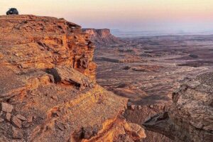 Edge of the World Tour from Riyadh Private 4x4 Car Pick up - Private 4x4 pickup and 6-hour timing: how to plan your day