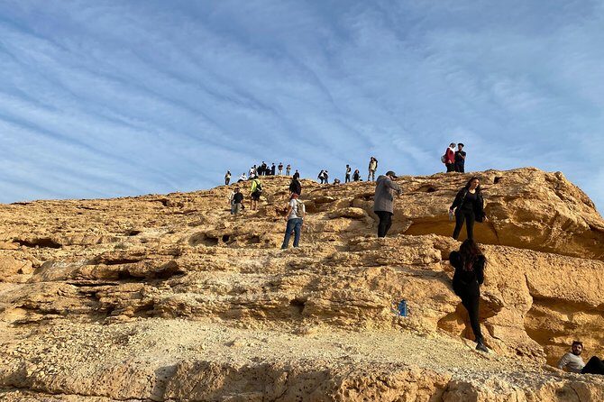 Edge of the World with 4x4 vehicles, sunset Dinner and stargazing - Edge of the World from Riyadh: what you’re really signing up for
