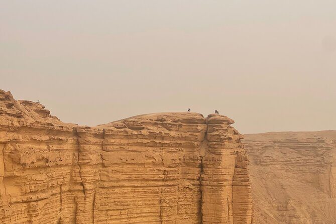 Edge of the World with 4x4 vehicles, sunset Dinner and stargazing - What to watch for: safety, wind, and vehicle comfort
