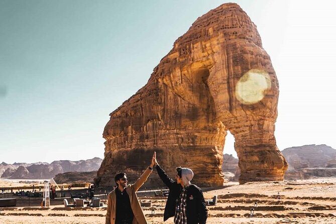 Elephant Rock Tour in AlUla - The late-afternoon advantage: 4:00 pm timing in the desert