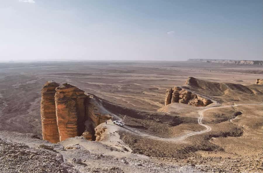 From Riyadh: Tuwaiq Mountains and Najd Plateau Day Trip - Comfort In The Car: Why The Air-Conditioned Ride Is Part Of The Experience