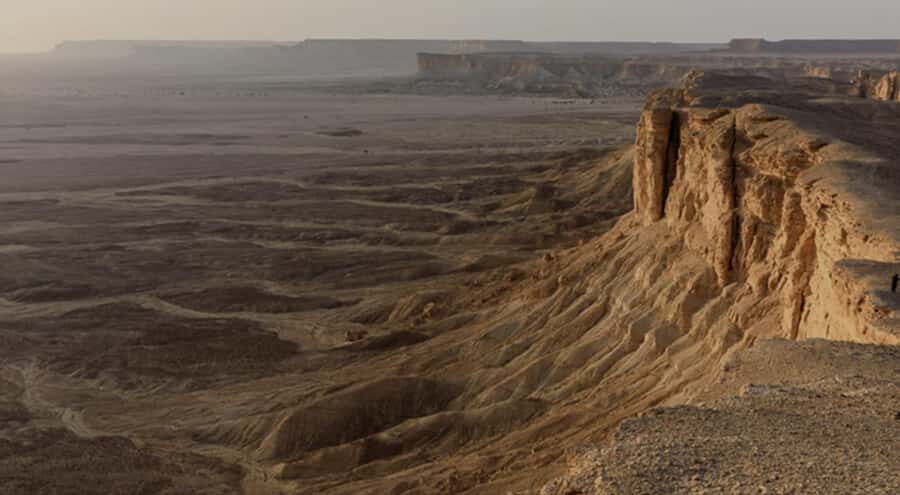 From Riyadh: Tuwaiq Mountains and Najd Plateau Day Trip - Tuwaiq Mountains Viewpoint: The Part People Remember