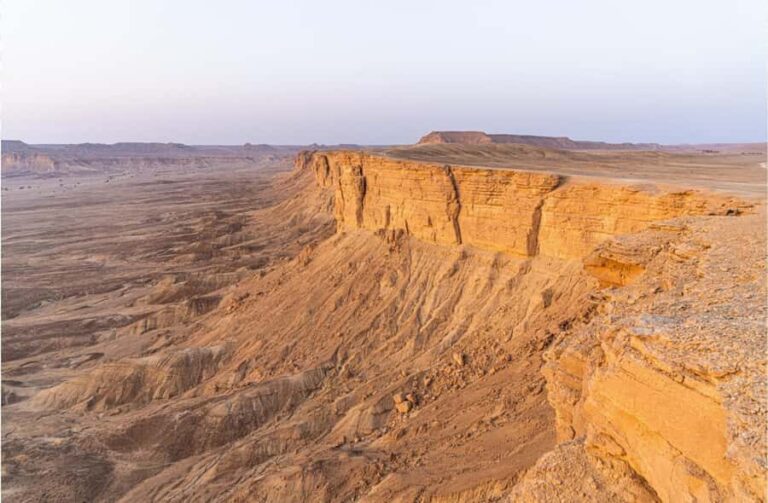 From Riyadh: Tuwaiq Mountains and Najd Plateau Day Trip - The Meeting Point And Timing That Make Or Break The Day