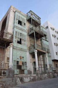 Guided Tour in Jeddah by local woman - Entering Al Balad from Bab Jadeed: How to Make Sense of the Streets