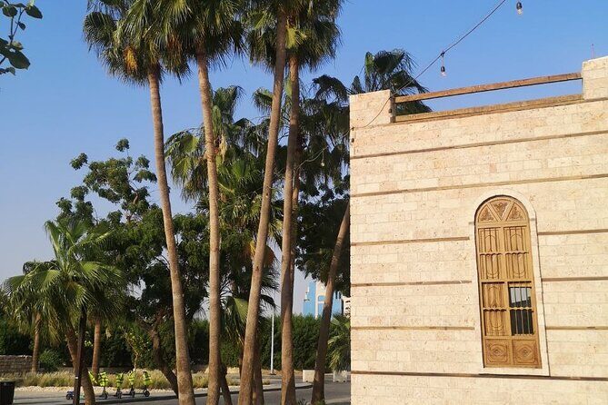 Historic District Tour in Jeddah by a Local Guide - Walking Al-Balad itself: houses, museums, cafes, and markets