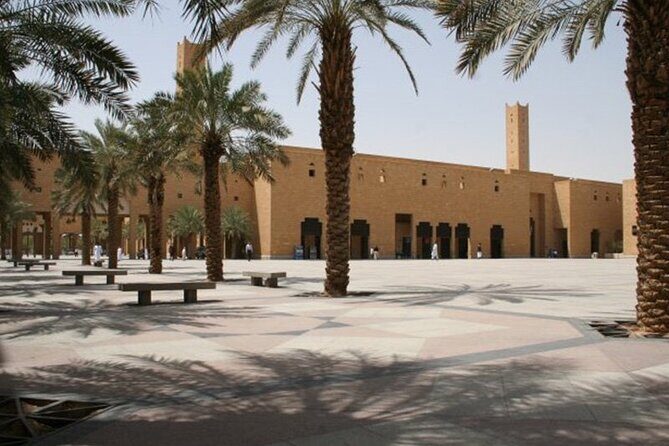 Historical Riyadh Self-Guided Audio Walking Tour - Imam Turki Bin Abdullah Grand Mosque: why people came here
