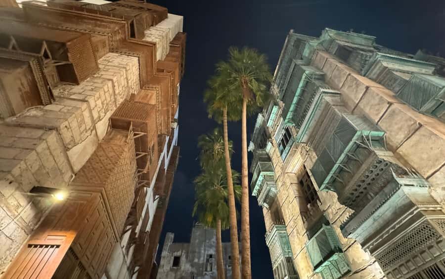 Jeddah: Al-Balad Old Town Historical City Guided Tour - The Al-Balad walk: lanes, heritage houses, and museum time