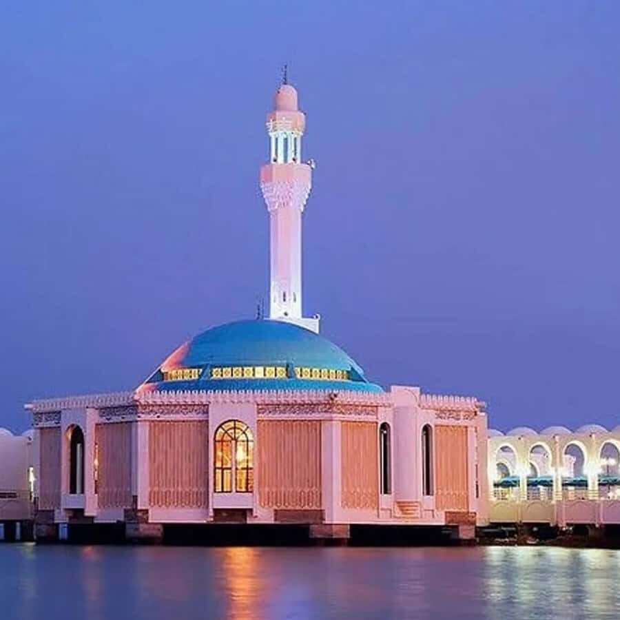 Jeddah: Al-Balad Old Town Tour with Guide - Suq Al Jami and the last stretch: where shopping finishes and memories stick