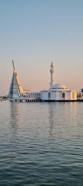 Jeddah: City tour include old Jeddah OR Safari - Corniche Circuit, Jeddah Sign, and King Fahd Fountain: the landmarks you can actually use