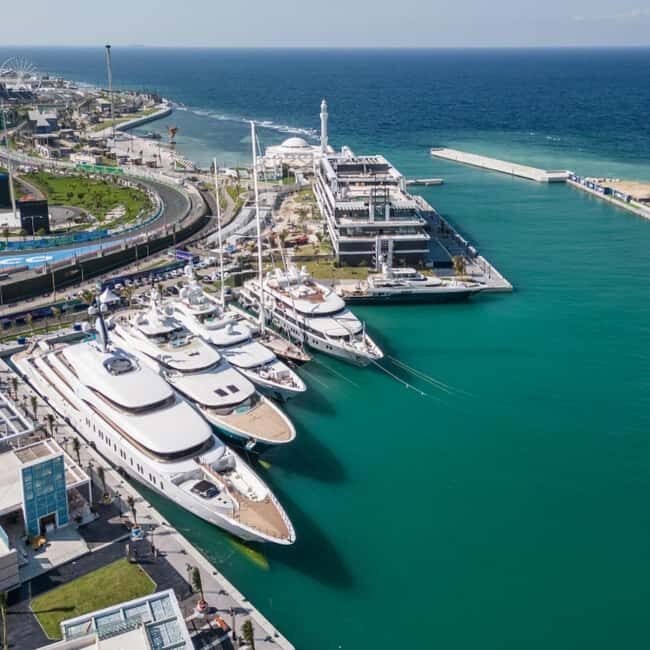 Jeddah: Guided Tour of the Old City Al-balad - Jeddah Waterfront today: beaches, art stops, and easy optional activities
