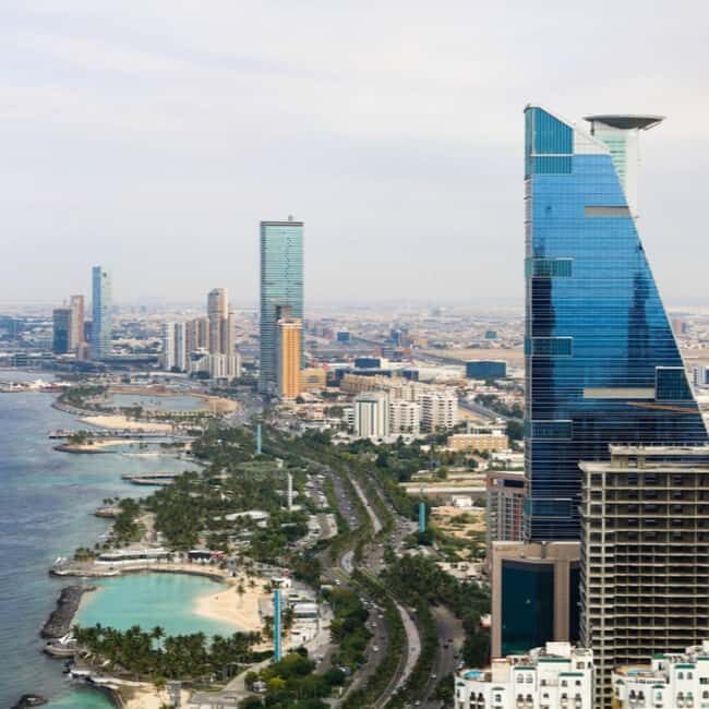 Jeddah: Guided Tour of the Old City Al-balad - King Fahd Fountain and the Jeddah Corniche Red Sea promenade