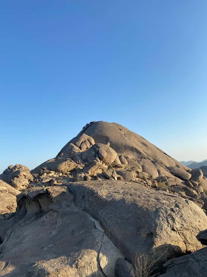 Jeddah: Moon Mountain Guided Hiking Tour with Snacks - Moon Mountain Hike From Jeddah: Views That Change the Mood