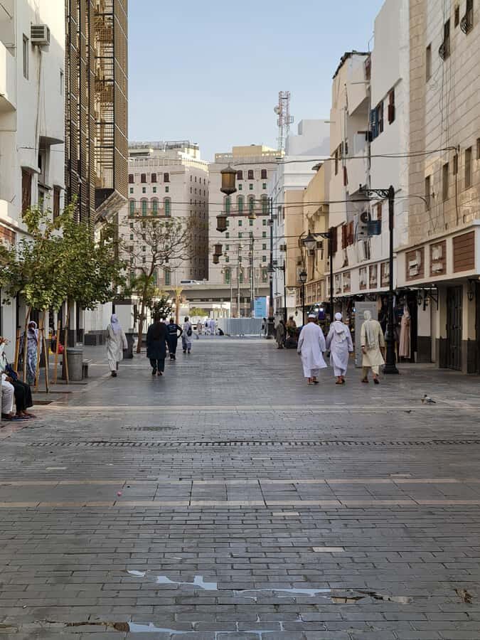 Madina: Guided Tour of the City's Historical Sights - Dress Code and Rules: What You Need to Bring (and Avoid)