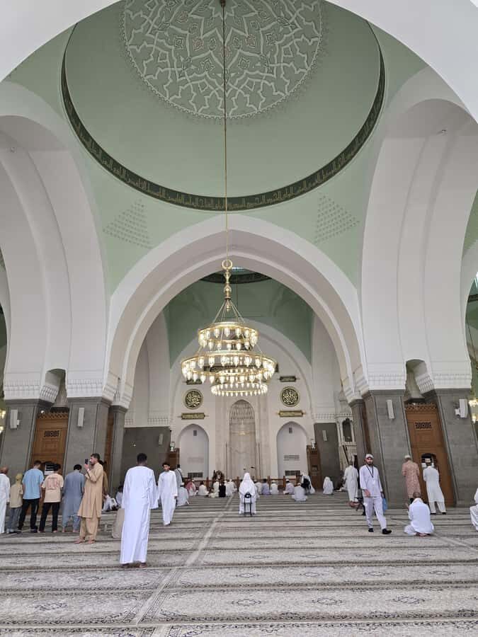 Madinah Culture & History Tour – Led by Local Guide - Ghars Well (or Bir Al-Faqeer): water, memory, and a final reflective stop