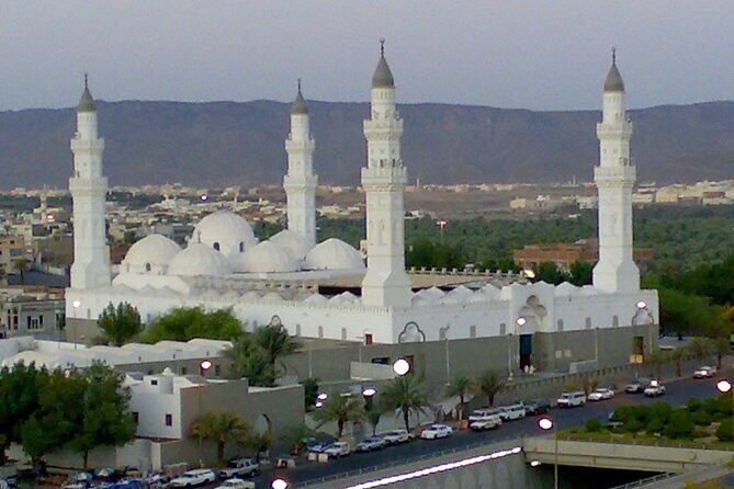 Madinah Ziyarats (Private tour) - Pickup, Air-Conditioned Comfort, and How the Private Part Plays Out