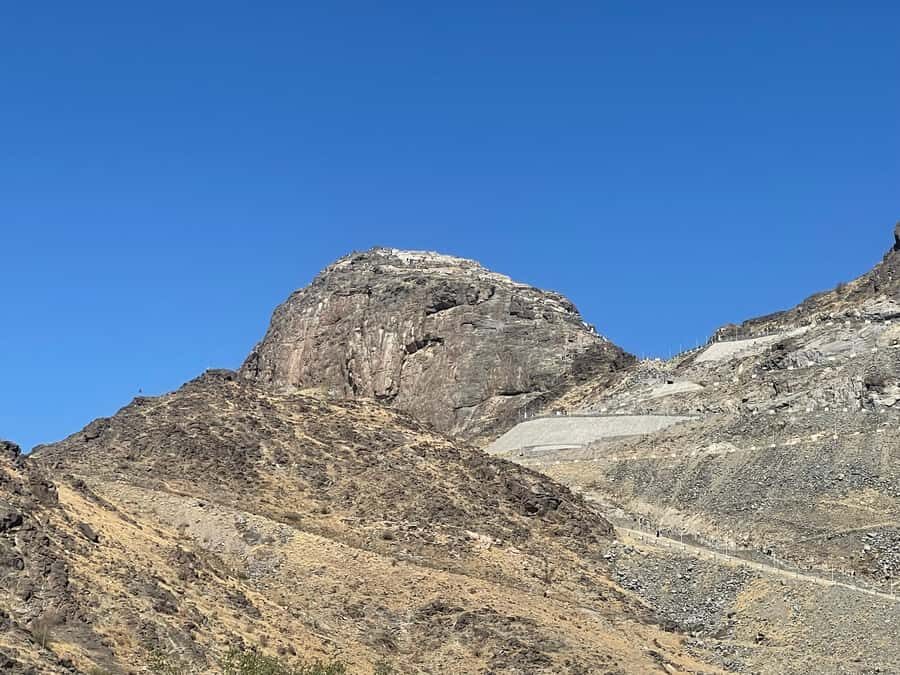 Makkah: Jabal Al-Nour, Cave Hira, and Mount Arafat Tour - Logistics that really affect your day: pickup, traffic, and prayer times