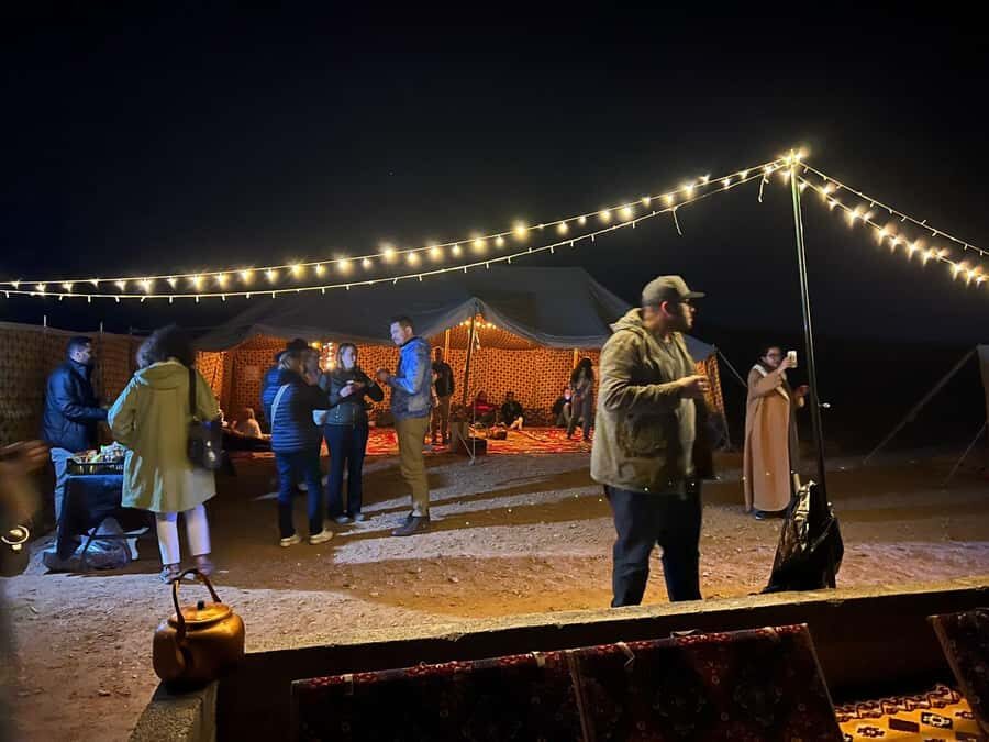 Riyadh: Edge of The World with dinner & Campsite Shared Tour - Camels and desert life: the small stop that adds texture