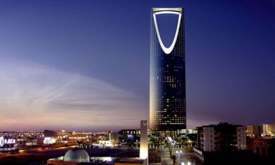 Riyadh: Full-Day Riyadh Exploration Tour with Optional Lunch - Riyadh in 8 hours: a smart mix of museum, souq, and skyline