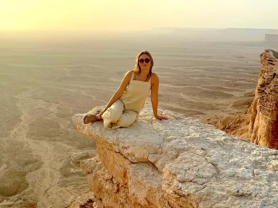 Riyadh Sunset Edge of the World & Deer Reserve 4WD Adventure - Riyadh Pickup and the 4WD Drive Rhythm